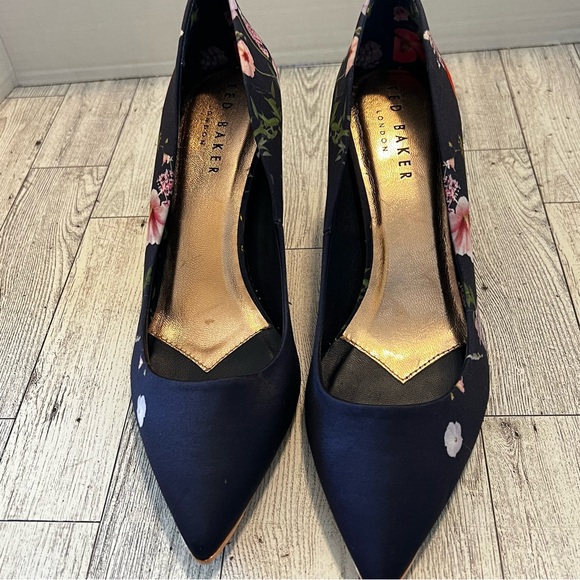 Ted Baker Wishtrip Floral Pointed-toe Satin Pumps Navy Pink Women's 39 US 8.5M - Picture 5 of 11